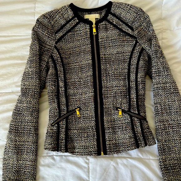 ✨LIKE NEW✨ Classy Tweed Blazer with Golden Zipper - Picture 2 of 3